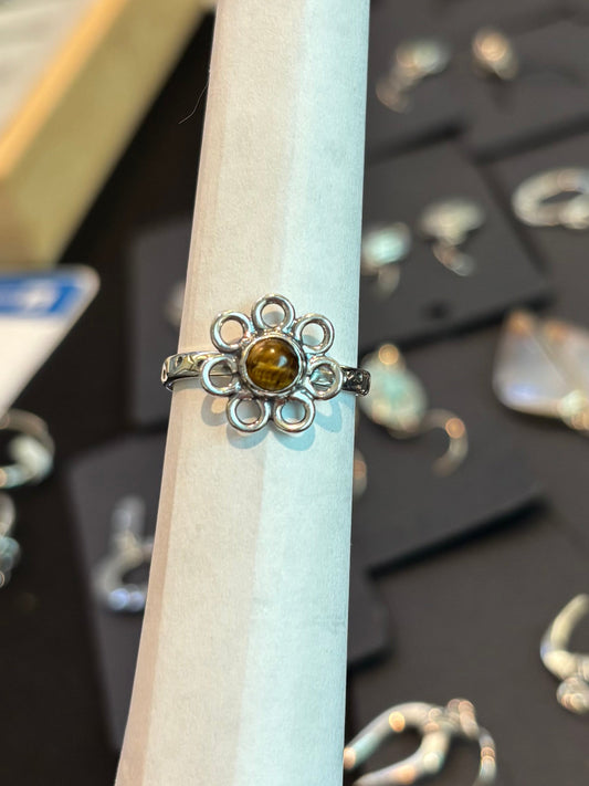 Flor de ojo de tigre ajustable