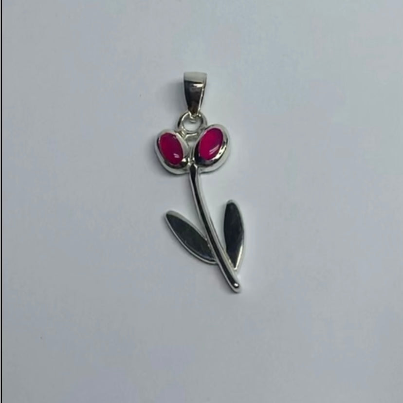 Tulipán con calcedonias